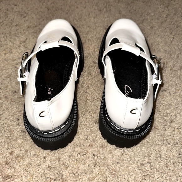 White Mary Jane’s size 6 and a half. Brand New! - Picture 3 of 3